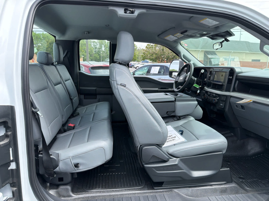 2025 Ford F-250 Super Duty XLT