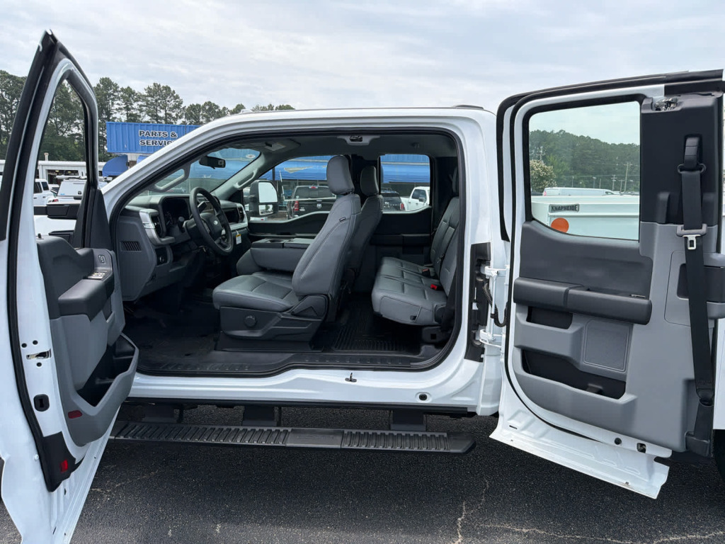 2025 Ford F-250 Super Duty XLT