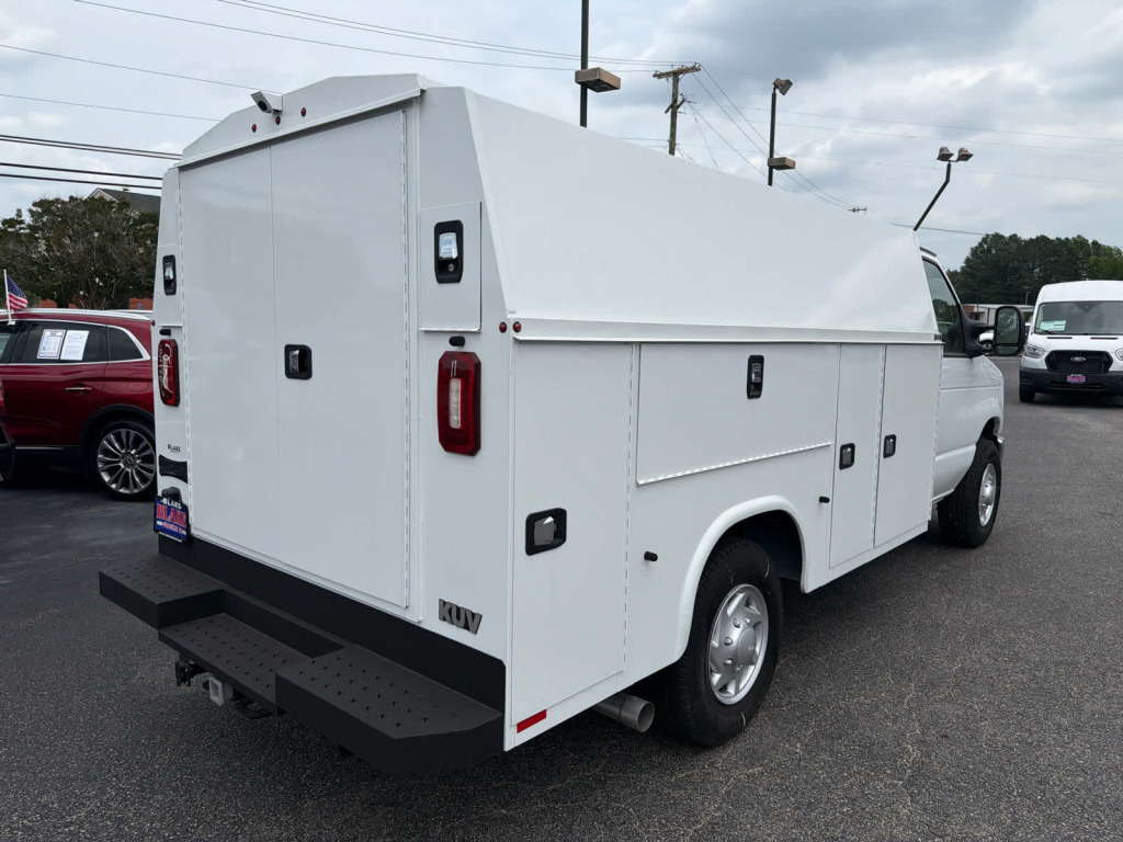 2026 Ford E-350 Cutaway 