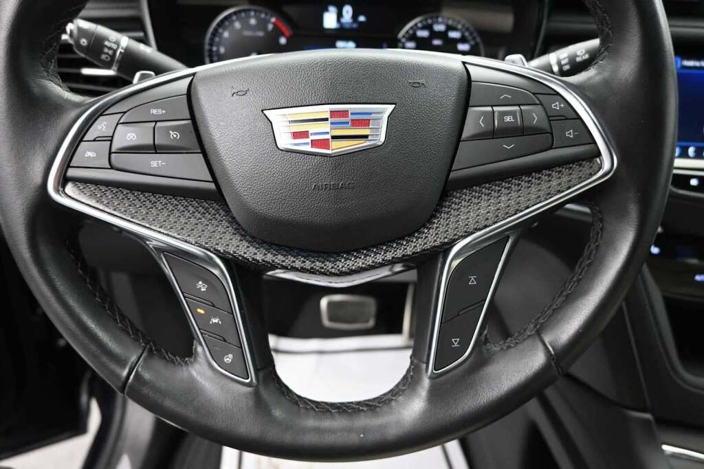 2022 Cadillac XT5 AWD Sport