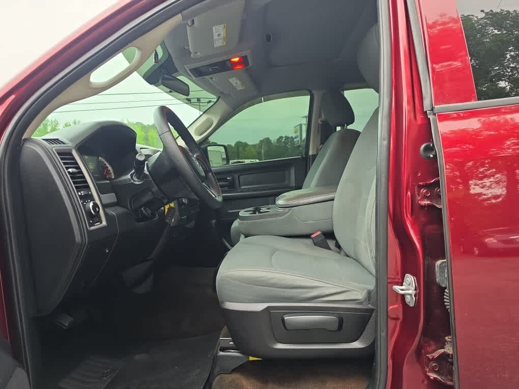 2017 Ram 1500 Express Crew Cab 4x2 5'7" Box