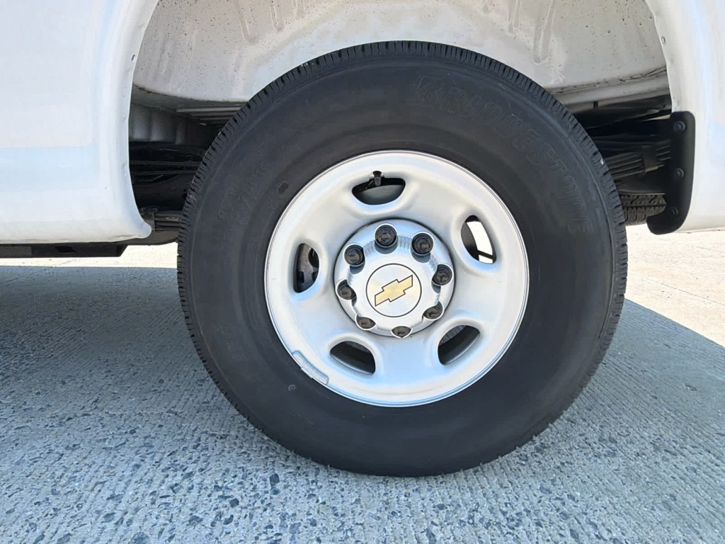 2025 Chevrolet Express Cargo RWD 3500 Regular Wheelbase WT