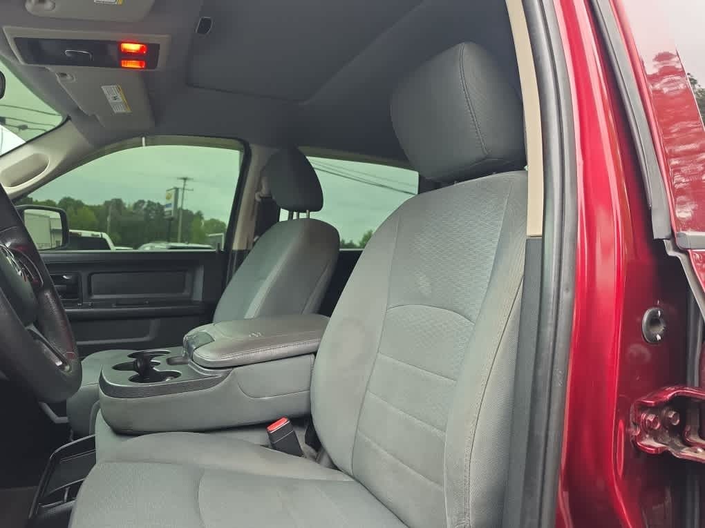 2017 Ram 1500 Express Crew Cab 4x2 5'7" Box