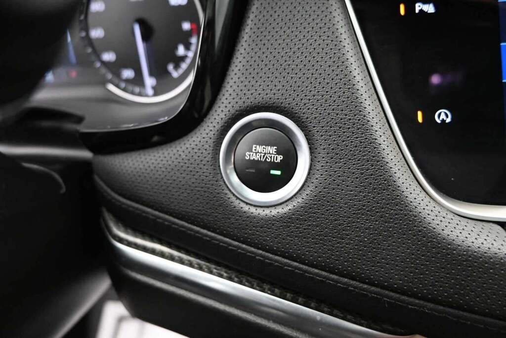 2022 Cadillac XT5 AWD Sport