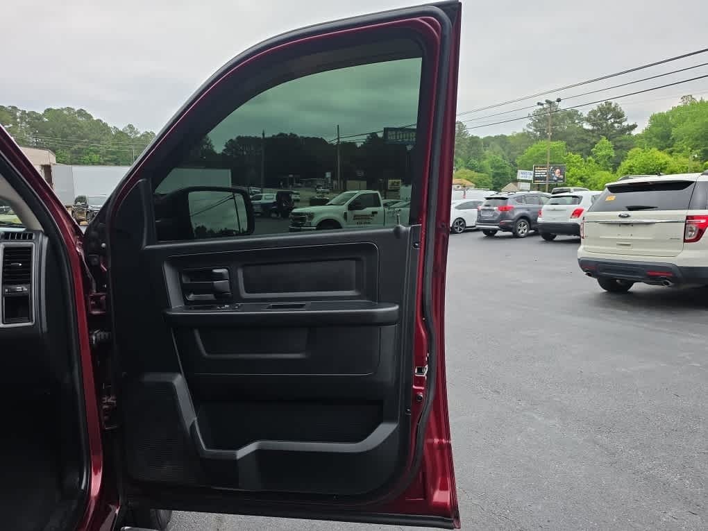 2017 Ram 1500 Express Crew Cab 4x2 5'7" Box