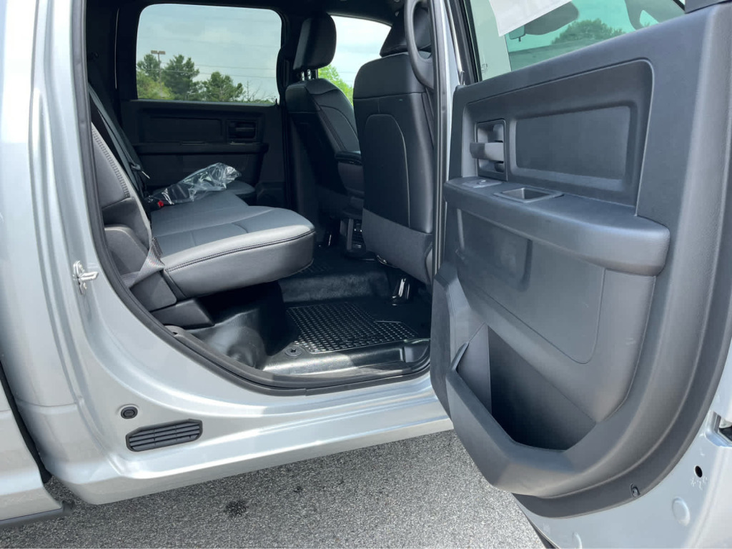 2026 Ram 2500 Tradesman Crew Cab 4x4 6'4" Box