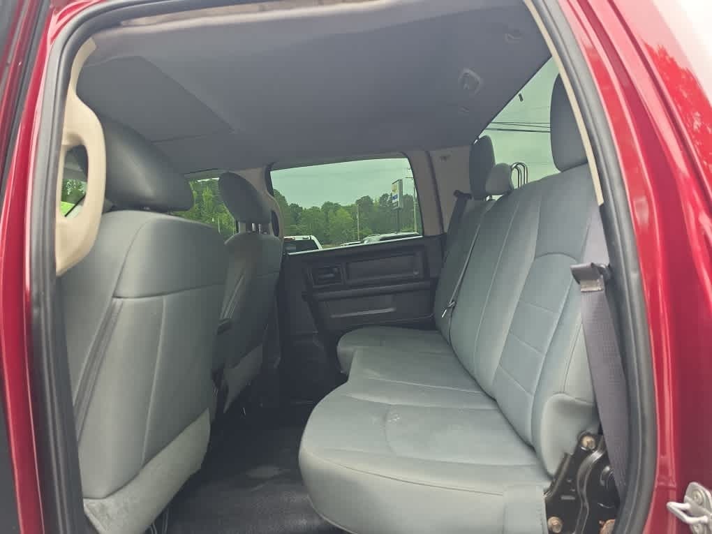 2017 Ram 1500 Express Crew Cab 4x2 5'7" Box