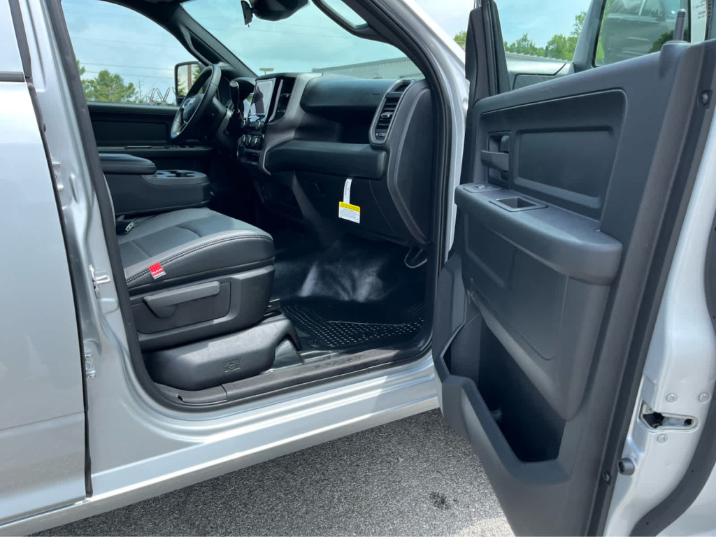 2026 Ram 2500 Tradesman Crew Cab 4x4 6'4" Box