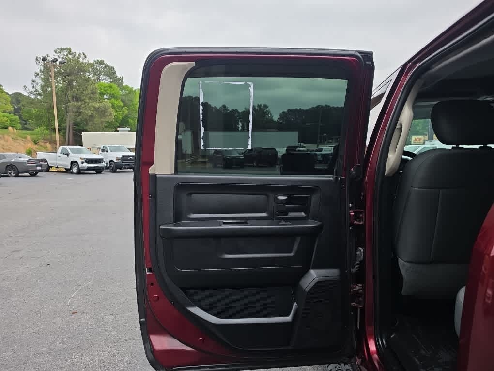 2017 Ram 1500 Express Crew Cab 4x2 5'7" Box