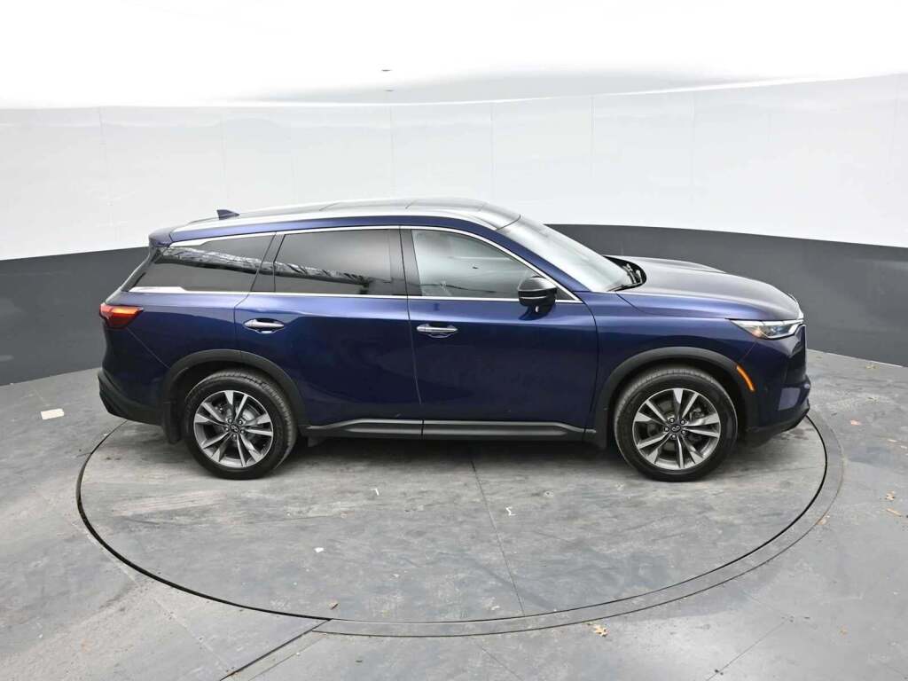 2023 INFINITI QX60 LUXE AWD