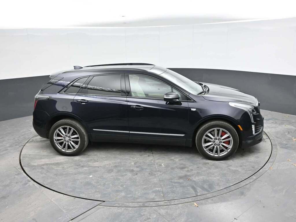 2022 Cadillac XT5 AWD Sport