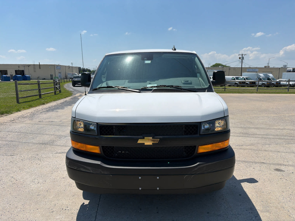 2025 Chevrolet Express Cargo RWD 3500 Regular Wheelbase WT