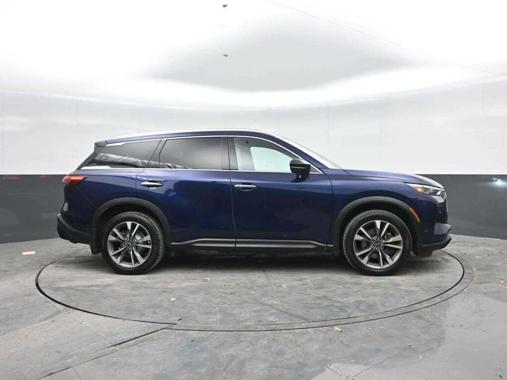 2023 INFINITI QX60 LUXE AWD