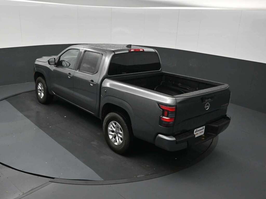 2024 Nissan Frontier Crew Cab SV 4x4
