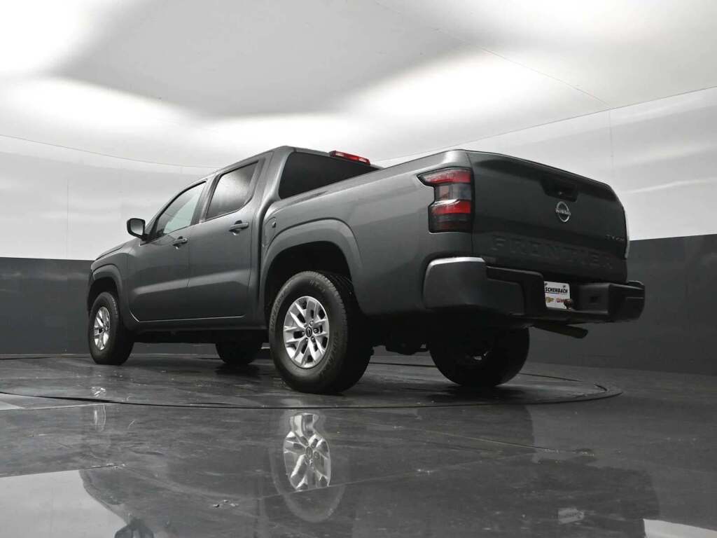 2024 Nissan Frontier Crew Cab SV 4x4