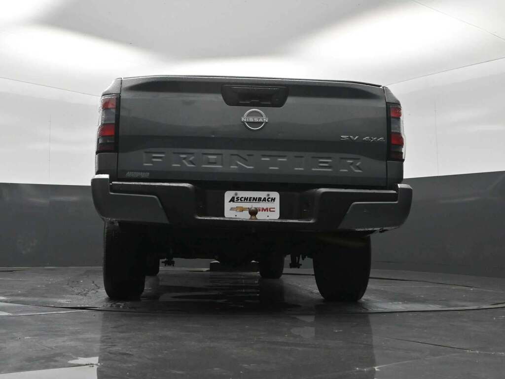 2024 Nissan Frontier Crew Cab SV 4x4