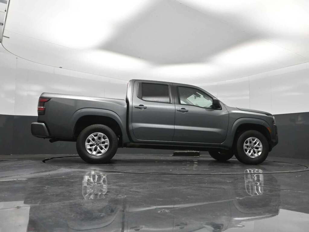 2024 Nissan Frontier Crew Cab SV 4x4