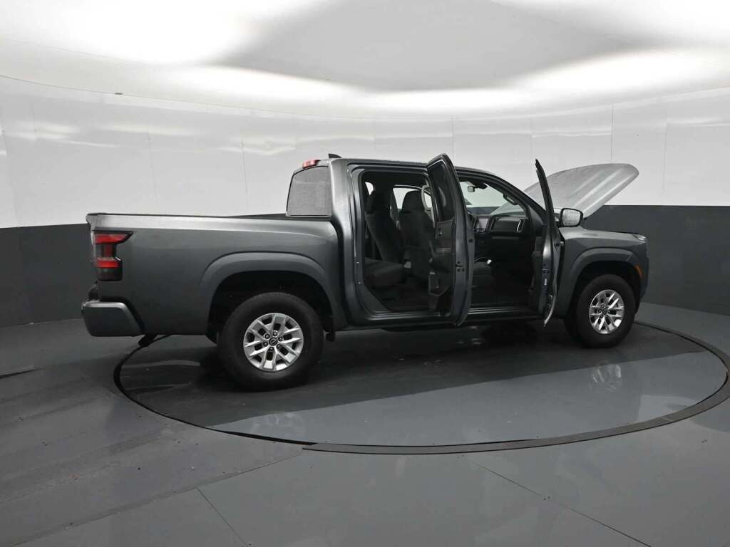 2024 Nissan Frontier Crew Cab SV 4x4