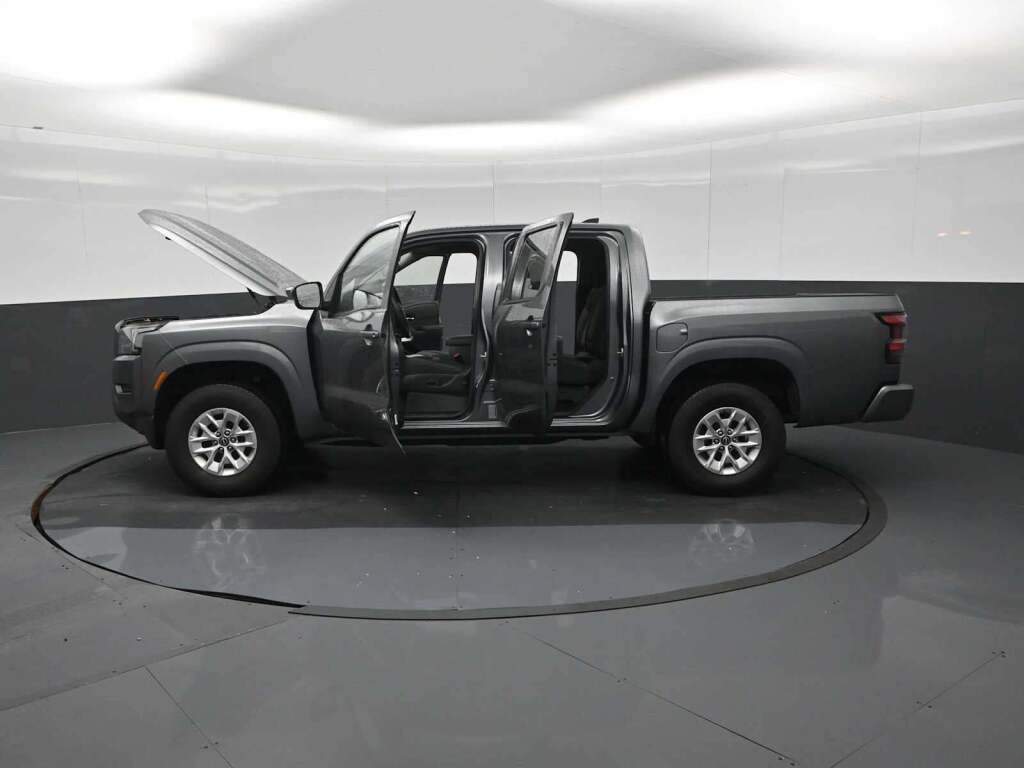 2024 Nissan Frontier Crew Cab SV 4x4