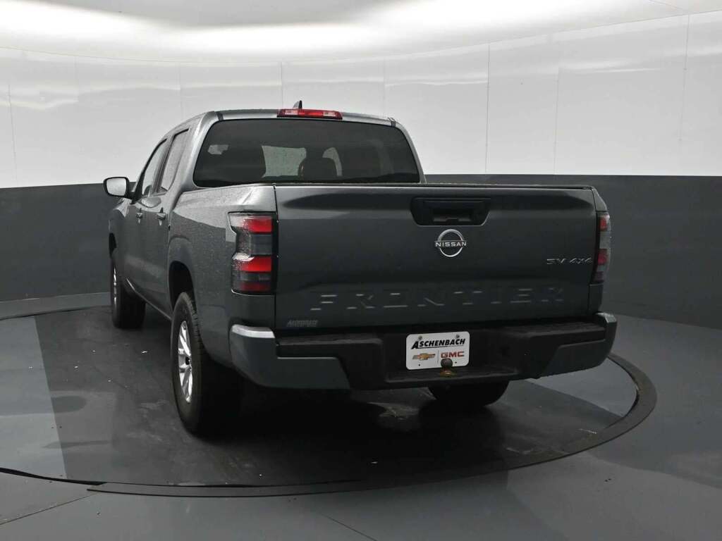 2024 Nissan Frontier Crew Cab SV 4x4