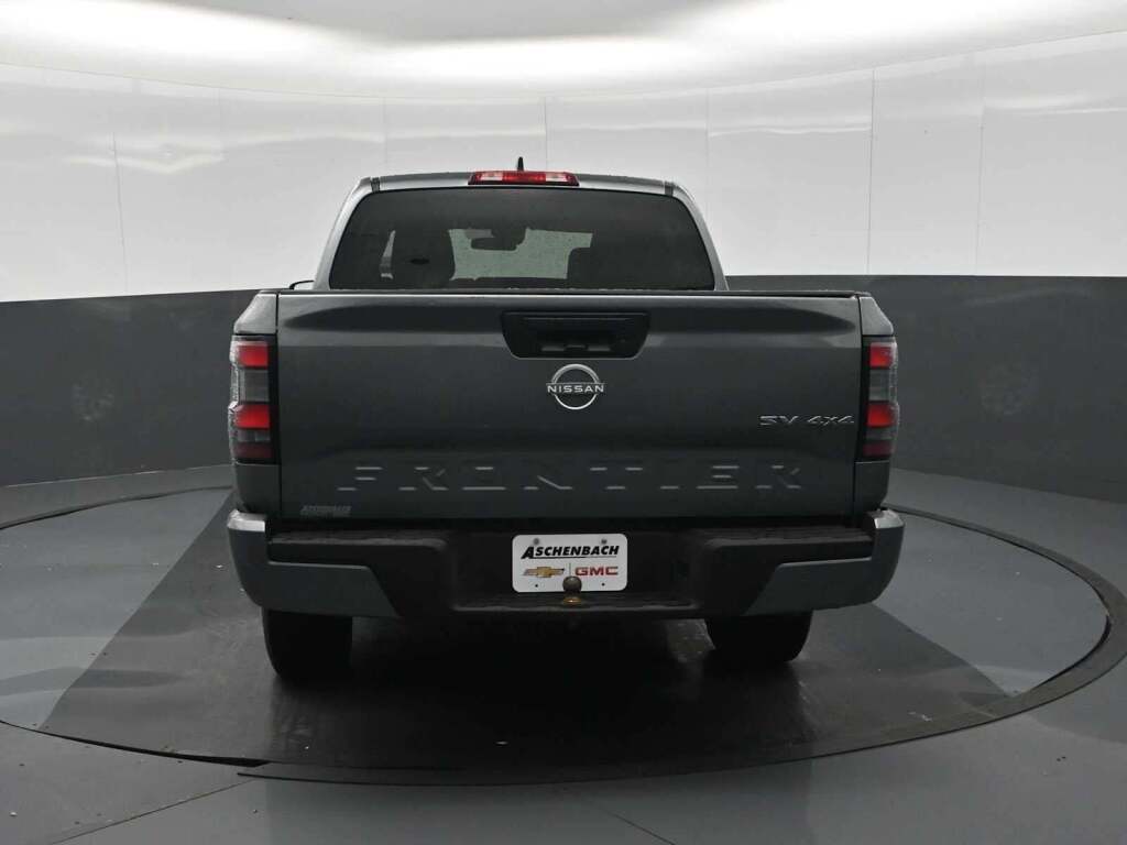 2024 Nissan Frontier Crew Cab SV 4x4