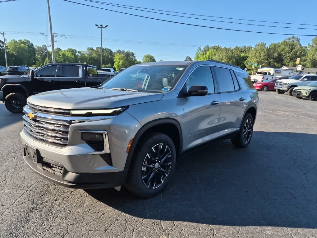 2026 Chevrolet Traverse FWD LT