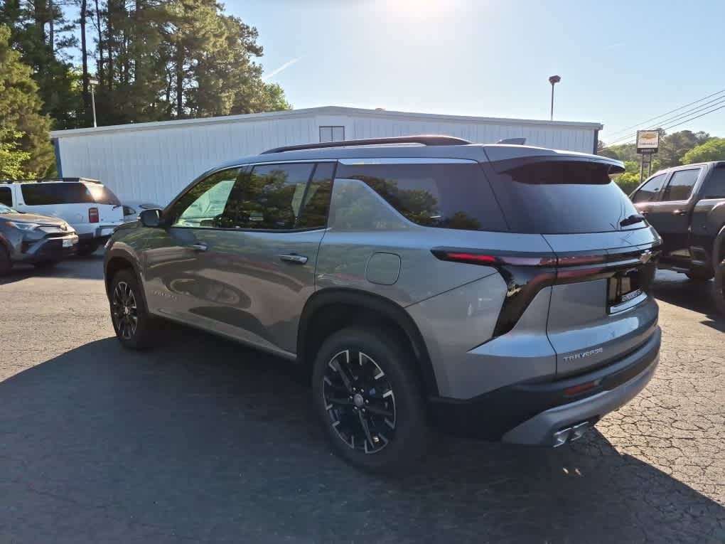 2026 Chevrolet Traverse FWD LT