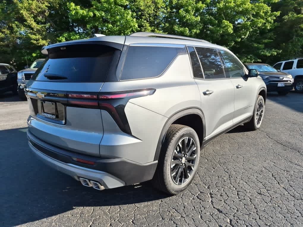 2026 Chevrolet Traverse FWD LT