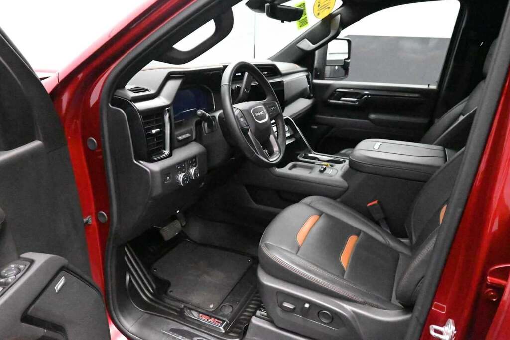 2025 GMC Sierra 2500HD AT4