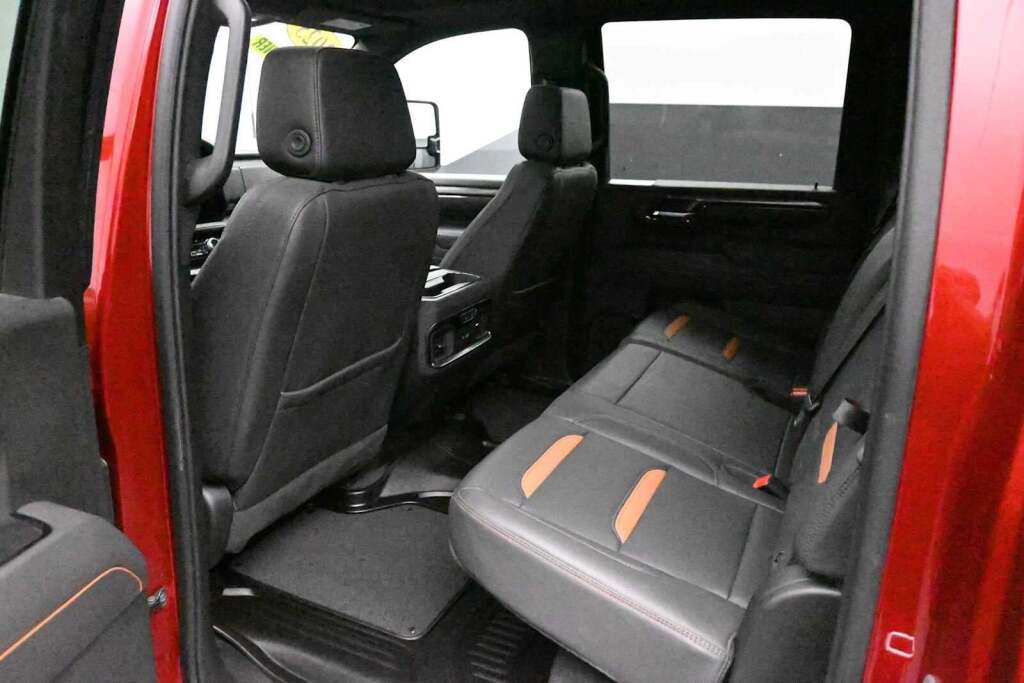 2025 GMC Sierra 2500HD AT4