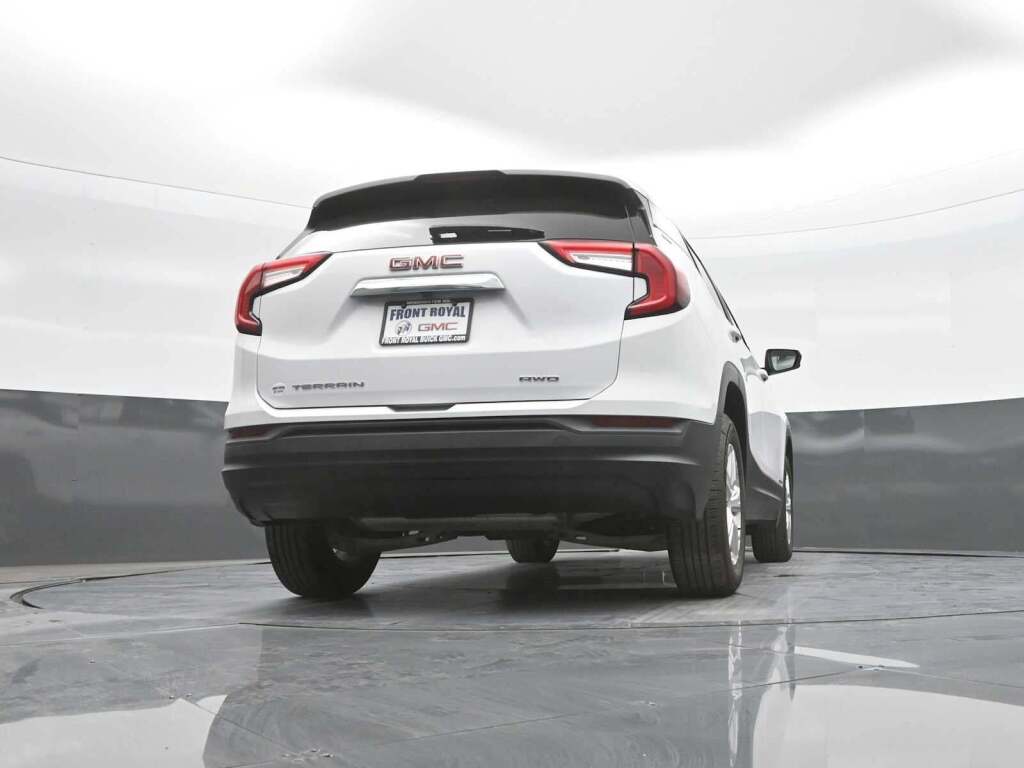 2024 GMC Terrain AWD SLE