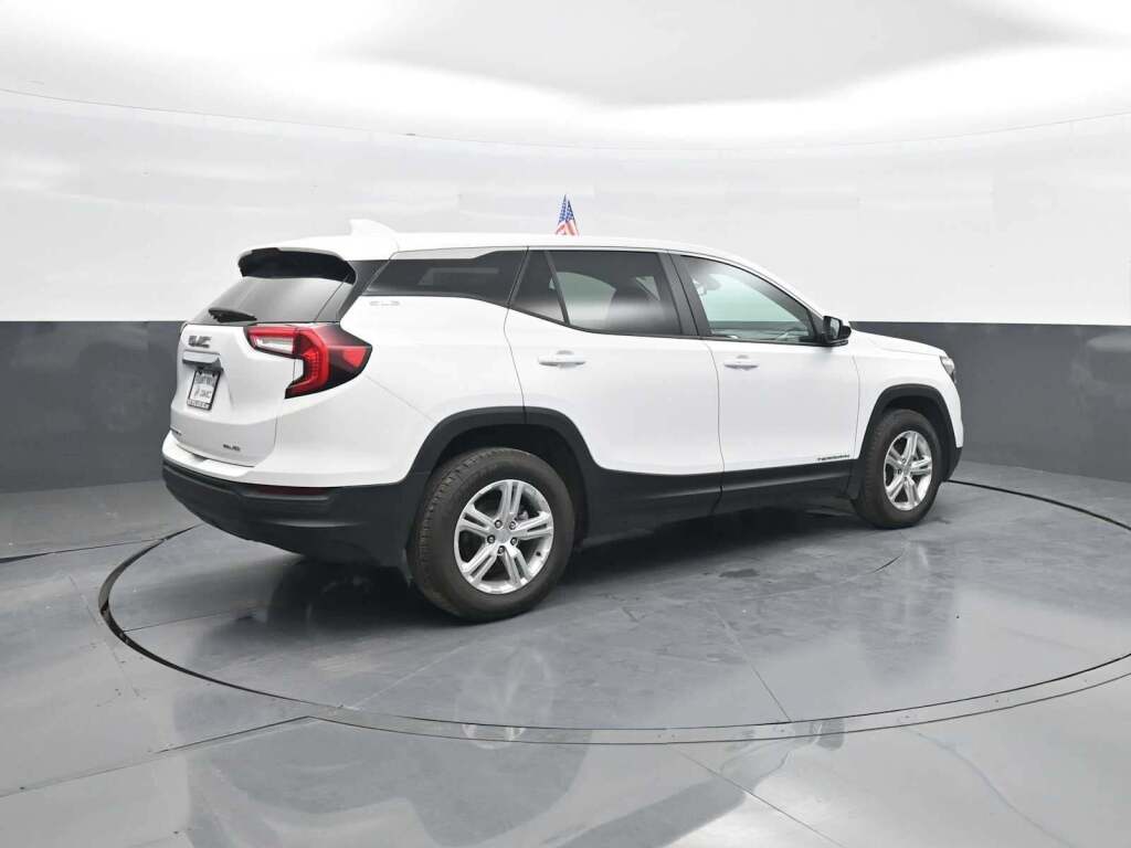 2024 GMC Terrain AWD SLE