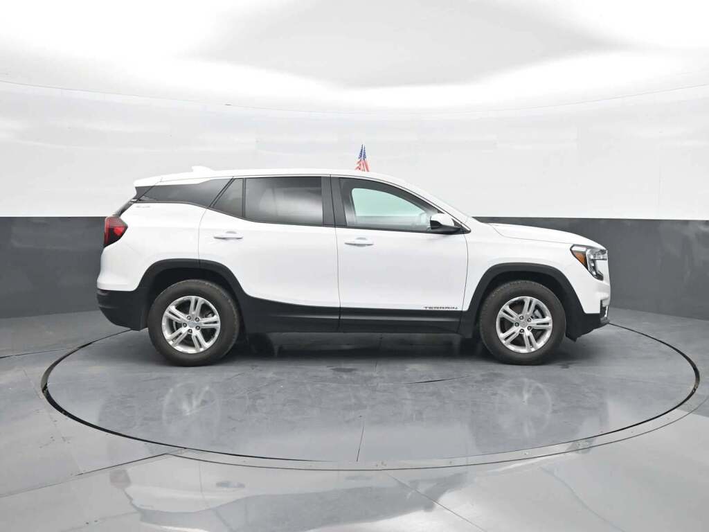 2024 GMC Terrain AWD SLE