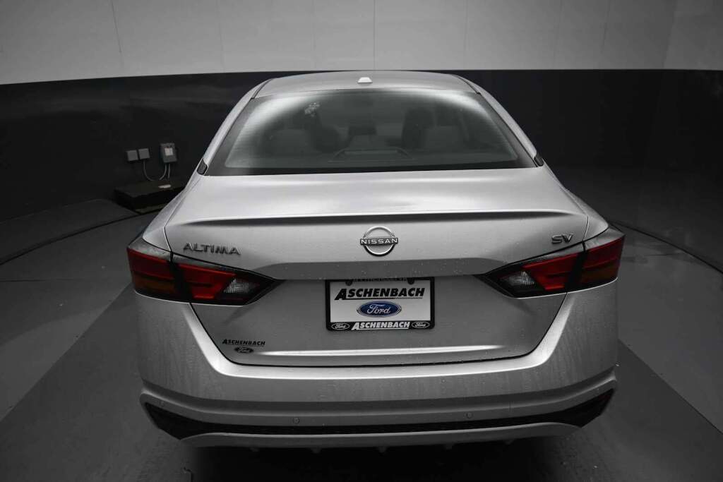 2023 Nissan Altima SV FWD