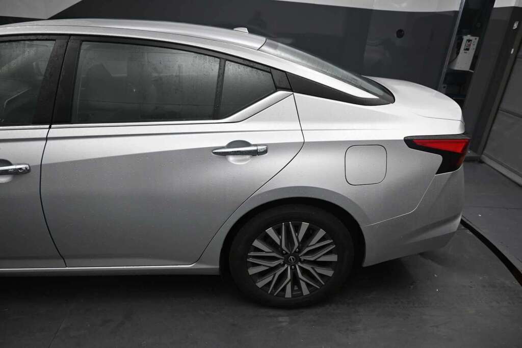 2023 Nissan Altima SV FWD