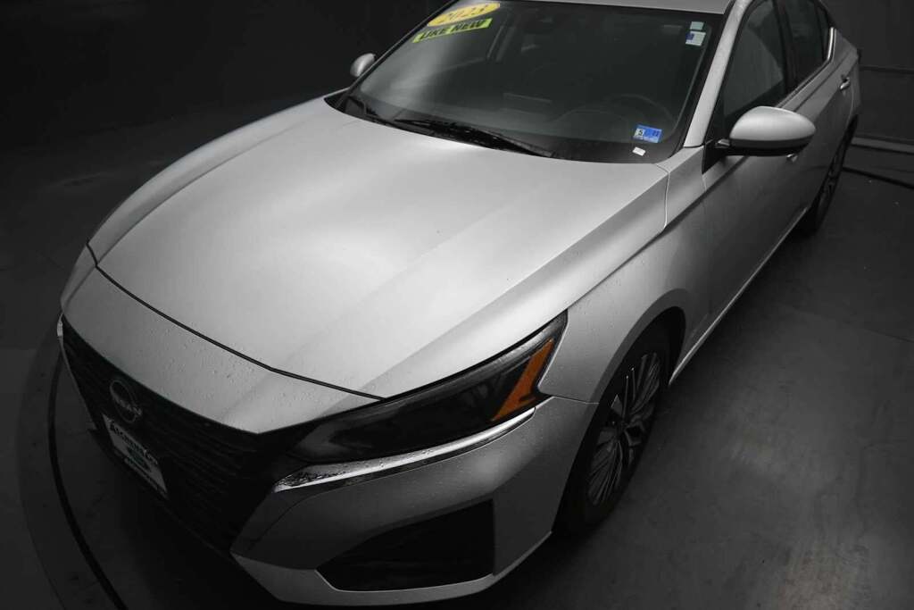 2023 Nissan Altima SV FWD