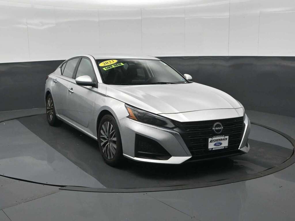 2023 Nissan Altima SV FWD