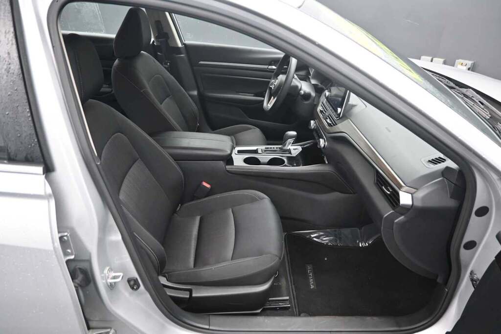 2023 Nissan Altima SV FWD