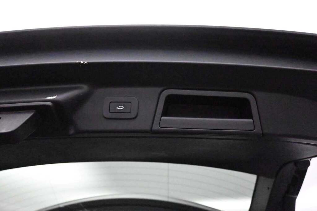 2023 Land Rover Range Rover Velar P250 R-Dynamic S