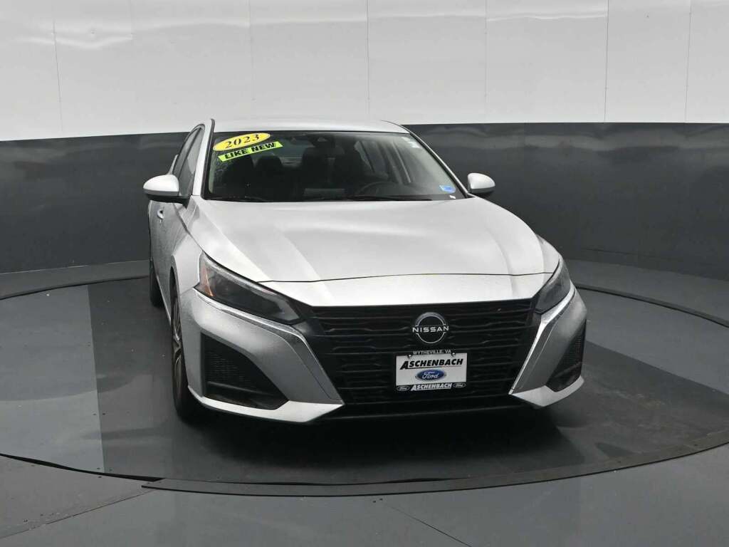2023 Nissan Altima SV FWD