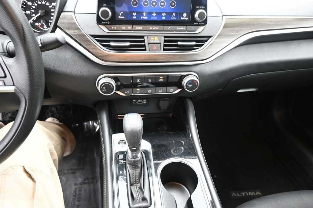 2023 Nissan Altima SV FWD