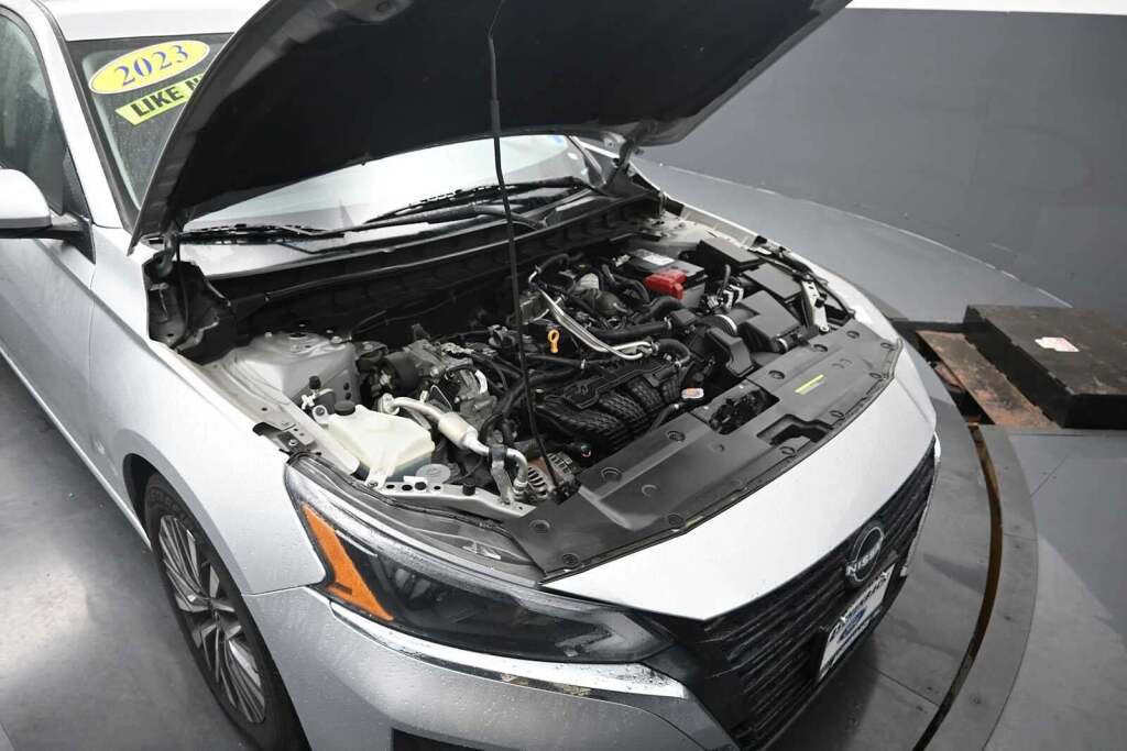 2023 Nissan Altima SV FWD