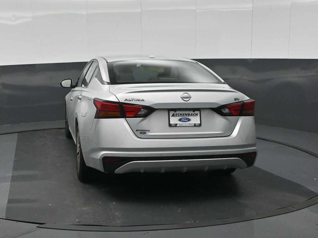 2023 Nissan Altima SV FWD