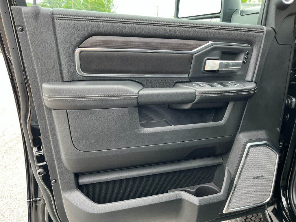 2026 Ram 3500 Laramie Crew Cab 4x4 8' Box
