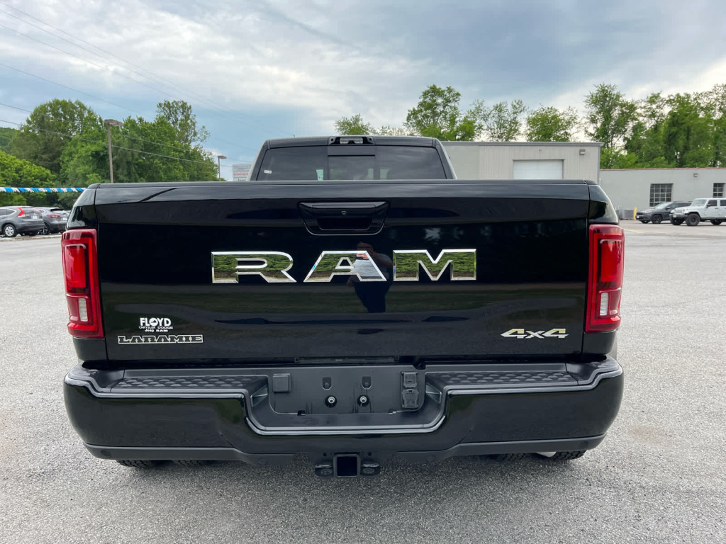 2026 Ram 3500 Laramie Crew Cab 4x4 8' Box