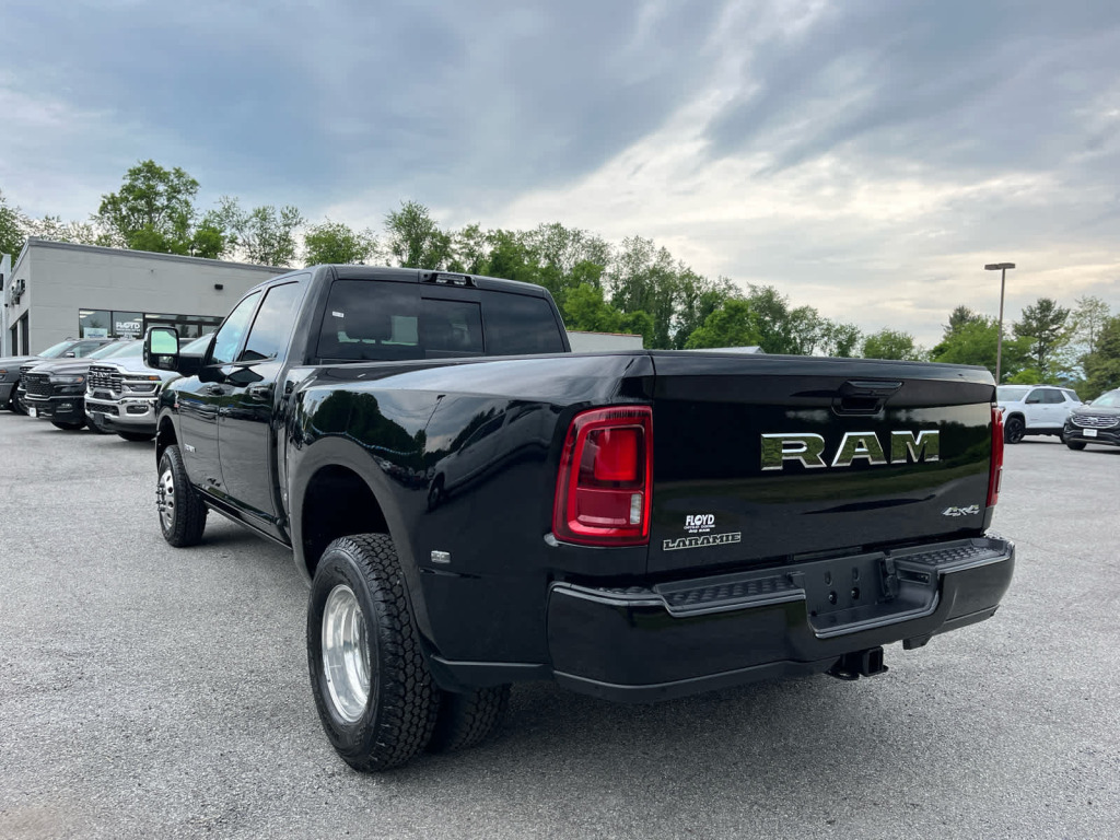 2026 Ram 3500 Laramie Crew Cab 4x4 8' Box