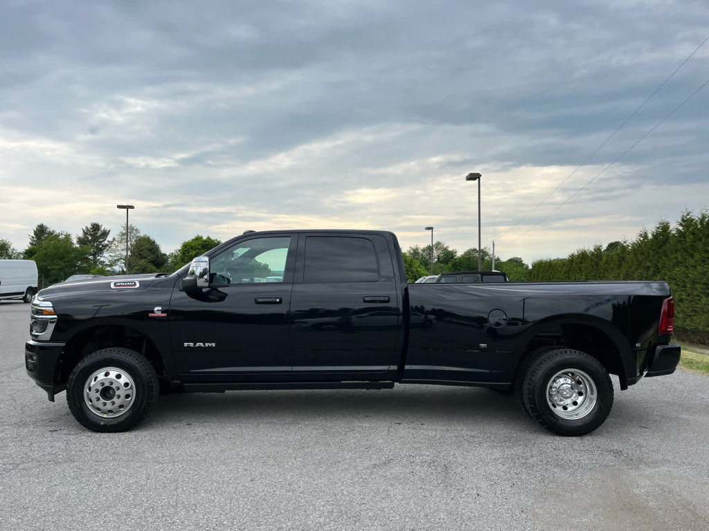 2026 Ram 3500 Laramie Crew Cab 4x4 8' Box