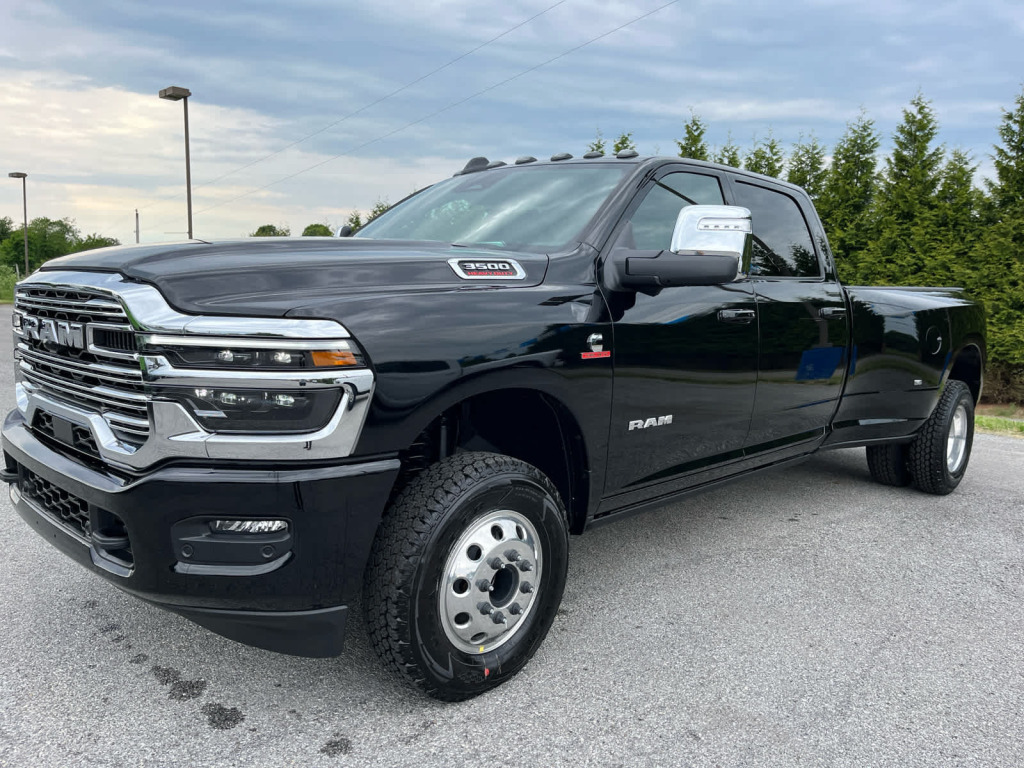 2026 Ram 3500 Laramie Crew Cab 4x4 8' Box