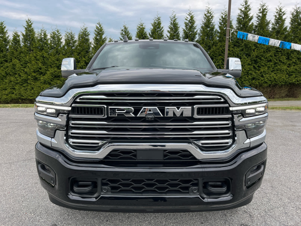 2026 Ram 3500 Laramie Crew Cab 4x4 8' Box