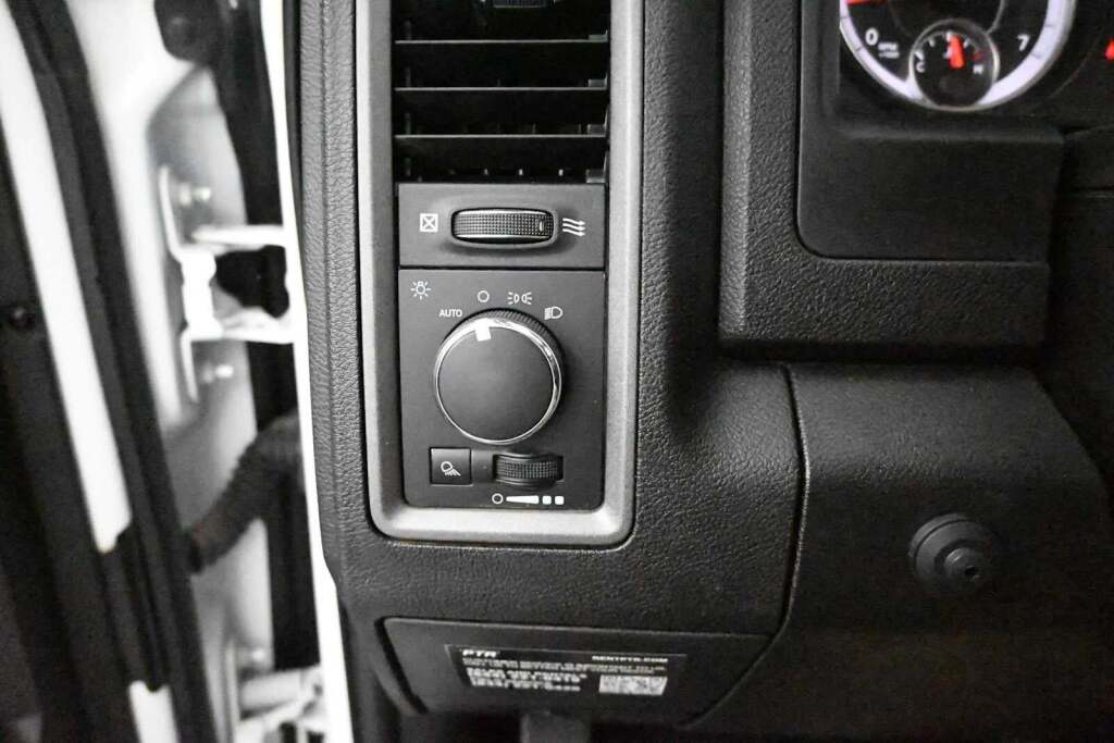 2022 Ram 1500 Classic Tradesman Crew Cab 4x4 5'7" Box